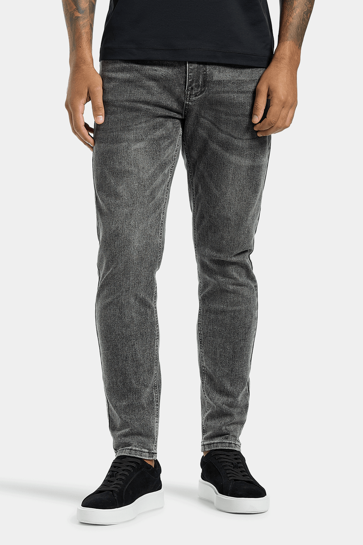 THE MATTEO SLIM JEANS