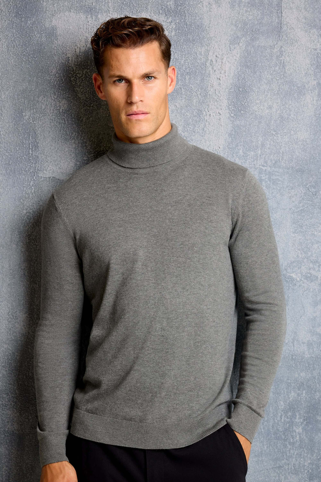 THE SANTONI TURTLENECK SWEATER