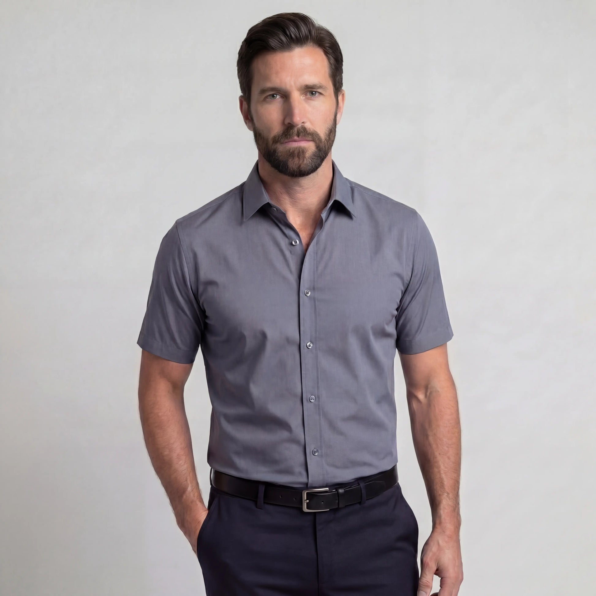 Chemise Ajustée à Manches Courtes