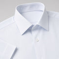 Collar and placket detail on the fitted short-sleeve shirt